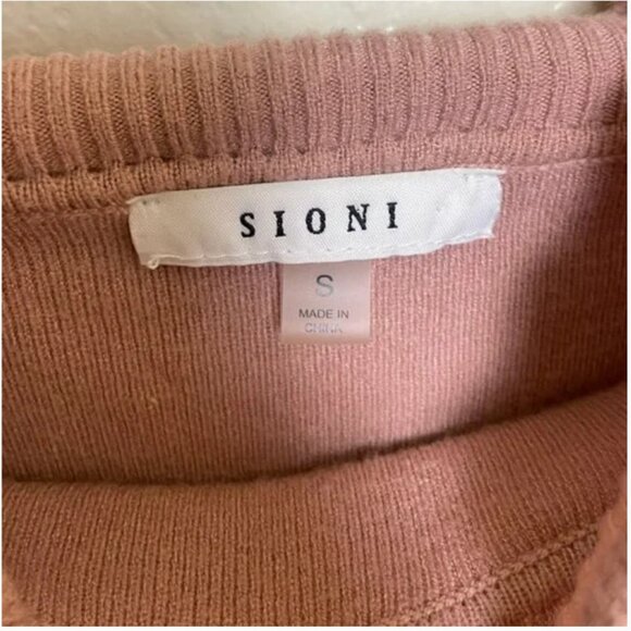 ⭐️ Embroidered Cutout Floral Hipster Eyelet Chic Glam Puff Sleeve Sweater Blouse - Picture 3 of 5